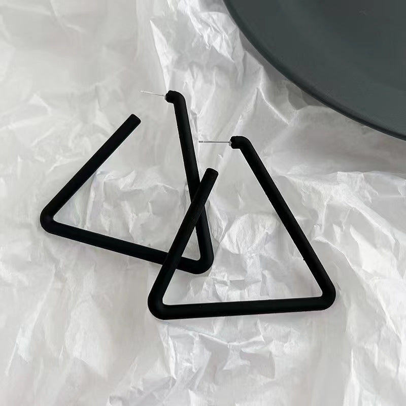 Sier Needle Metal Circle Paint Fashion Exaggerated Temperamental Earrings