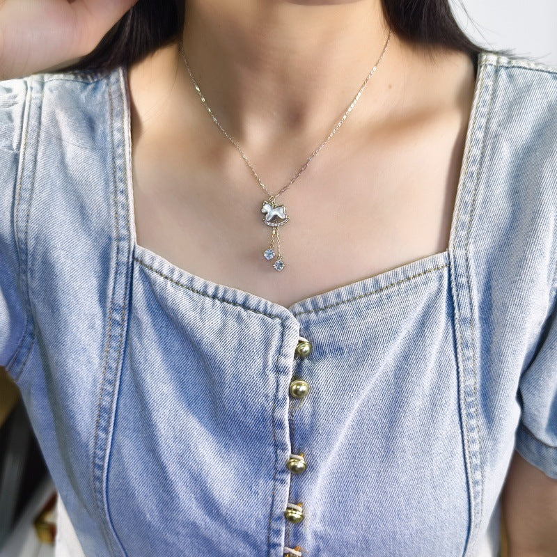 Shell Lucky Horse Female Natural Crystal Necklaces