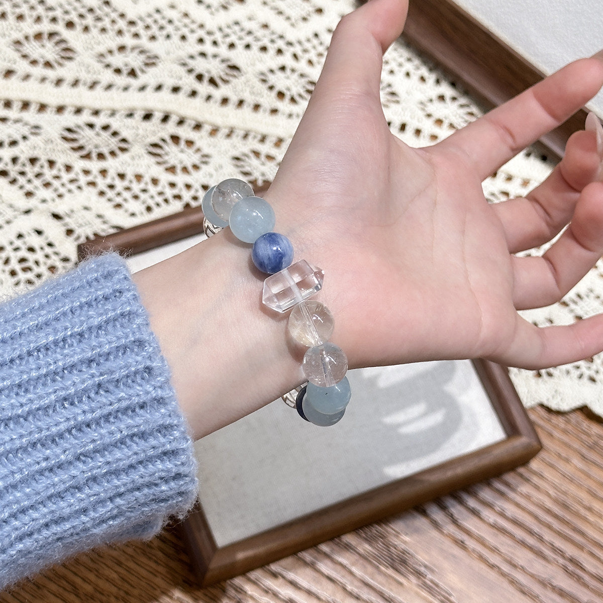 Aquamarine White Crystal Hydrating Beaded Blue Bracelet