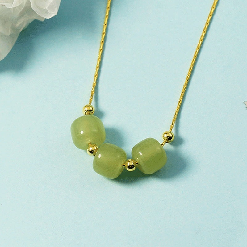 Women's Beads Niche Design Clavicle Chain High-grade Light Necklace