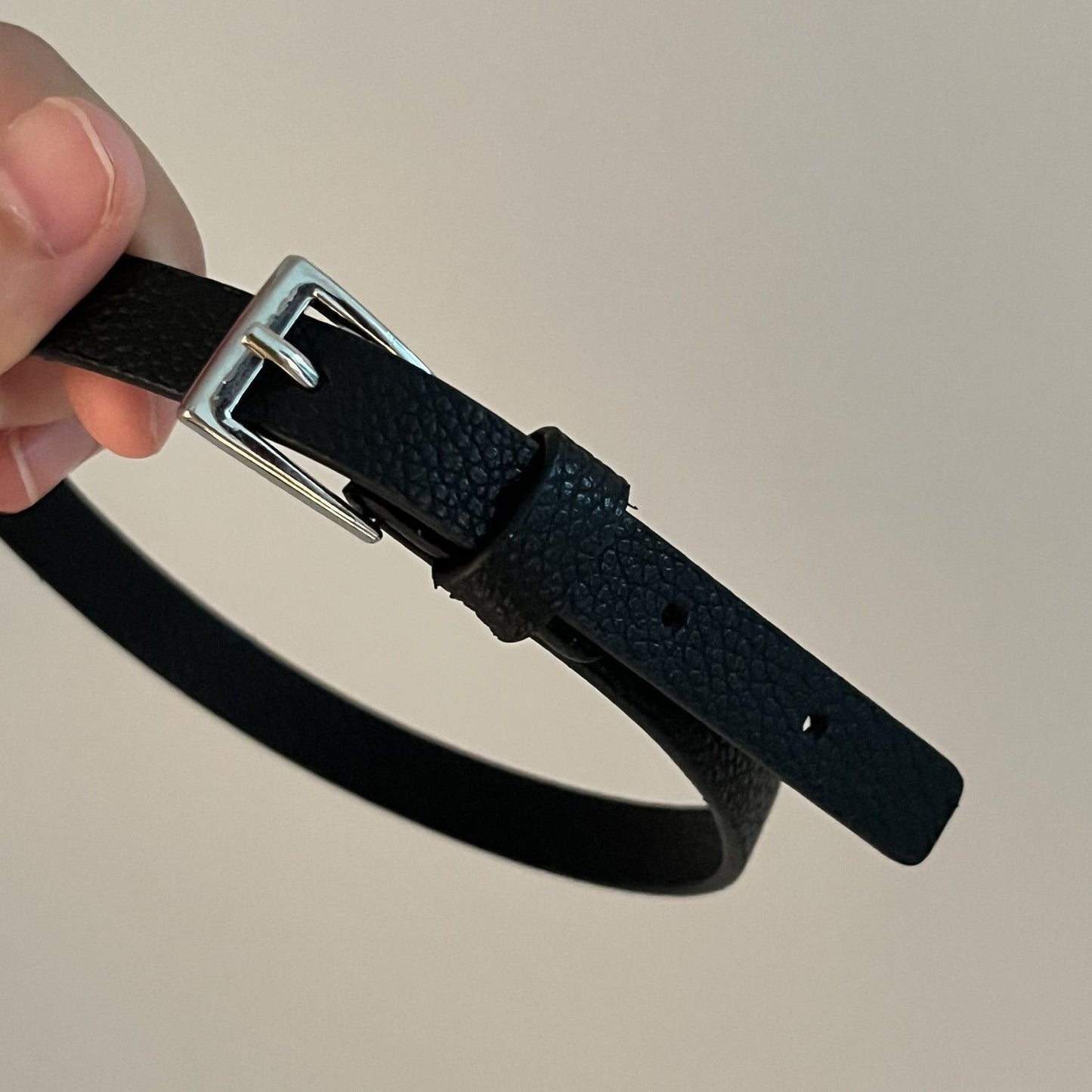 Female Neck Band Simple Buckle Black Collar