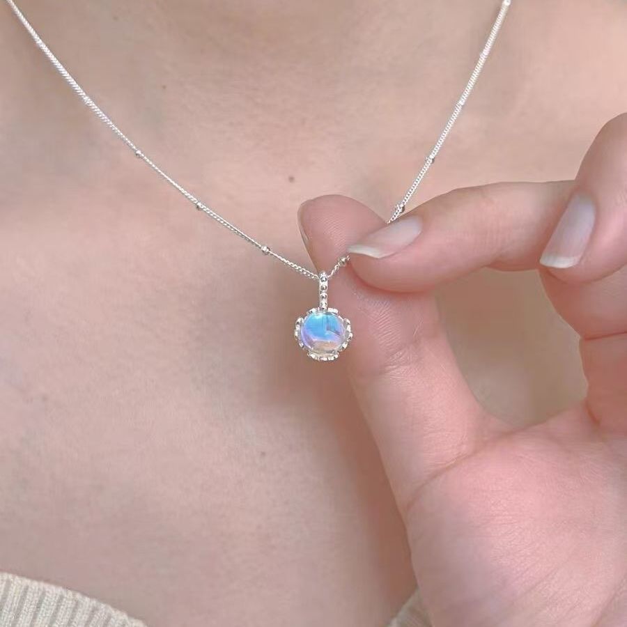 Women's Wind Clavicle Chain Design Love High-grade Necklace