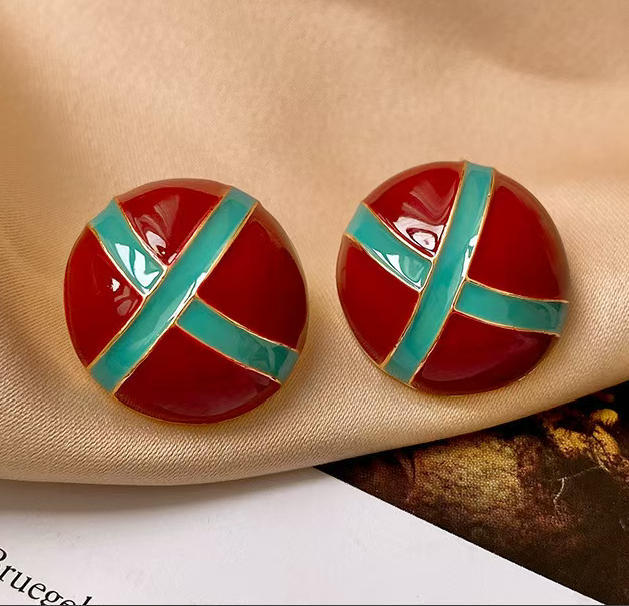 Women's Wine Red Retro Style Ear Clip Without Pierced Elegant Earrings