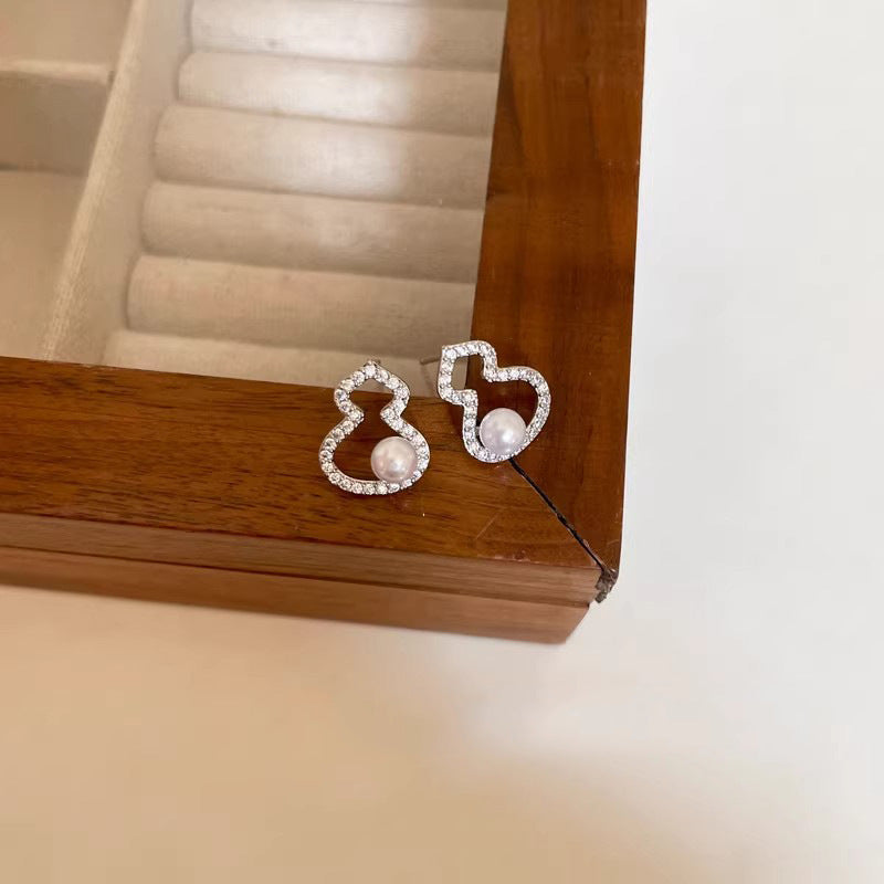 Luxury Micro Inlay Rhinestones Gourd Temperament Wild Pearl Ear Clip Stud Earrings