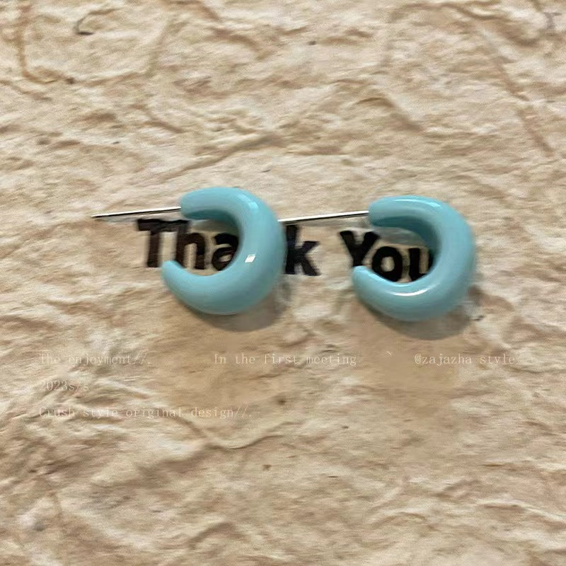 Women's Candy Color Dopamine Letter Shaped For Simple Light Luxury Minority Stud Earrings