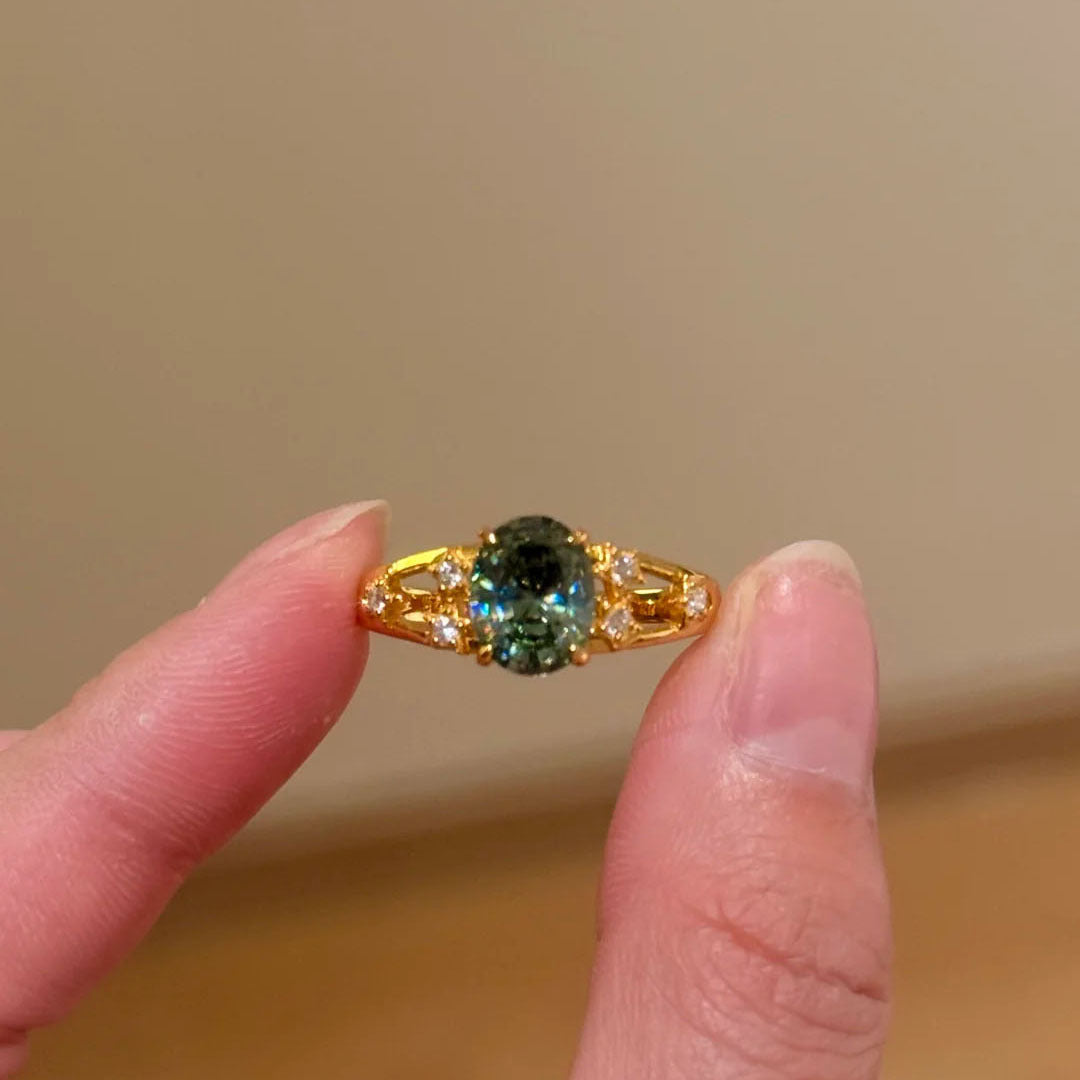 Elegant Light Luxury Minority Fashion Blue Diamond Exquisite Personality Ring