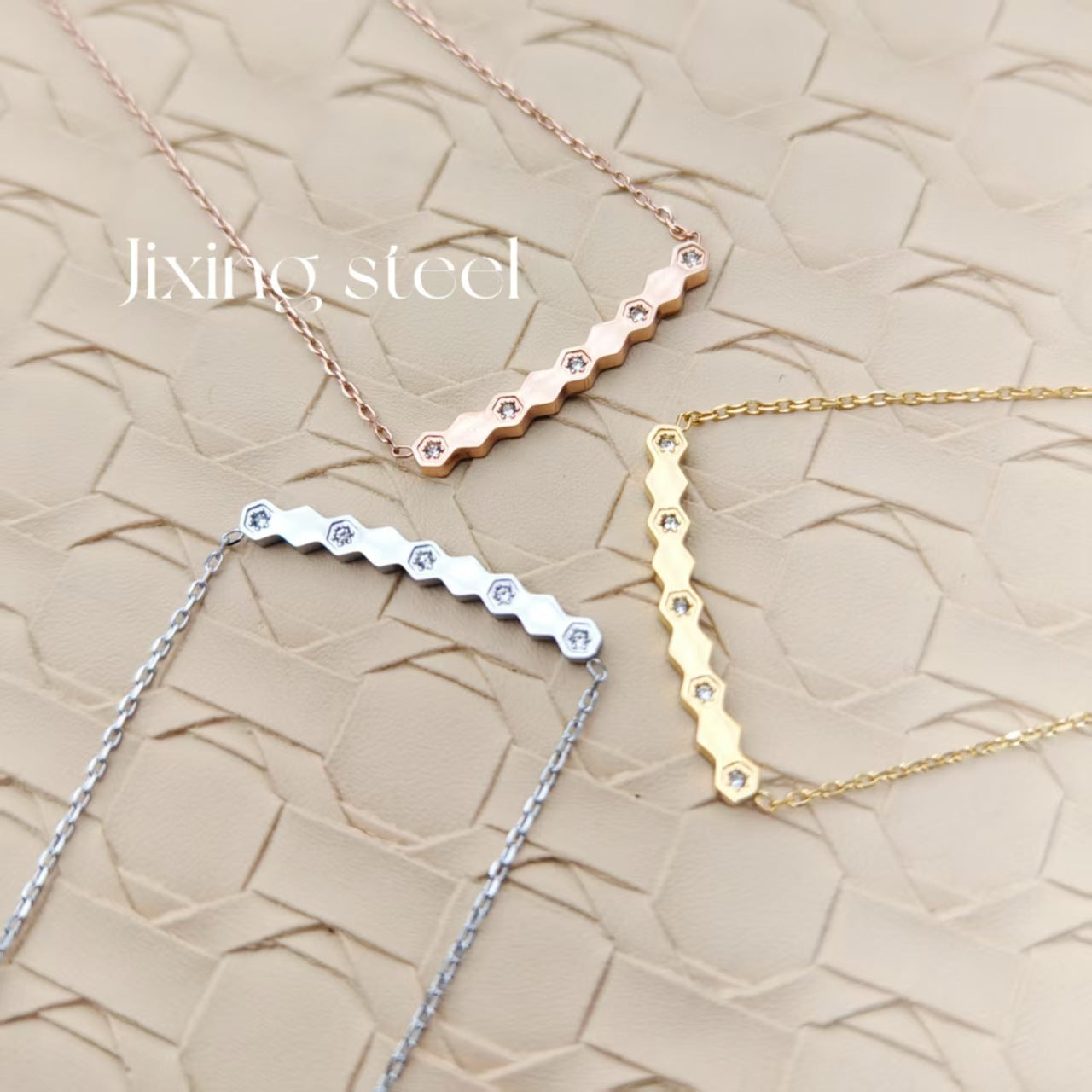 Diamond Honeycomb Female Smiling Face Smile Necklace