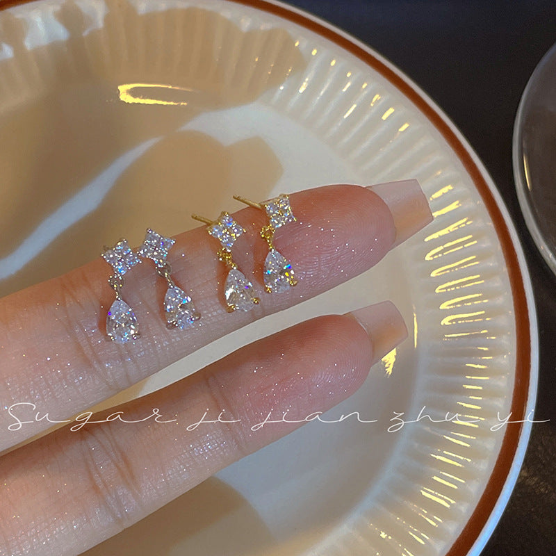Women's Gold Plated Super Flash Water Drop Zircon Simple Graceful Stud Earrings