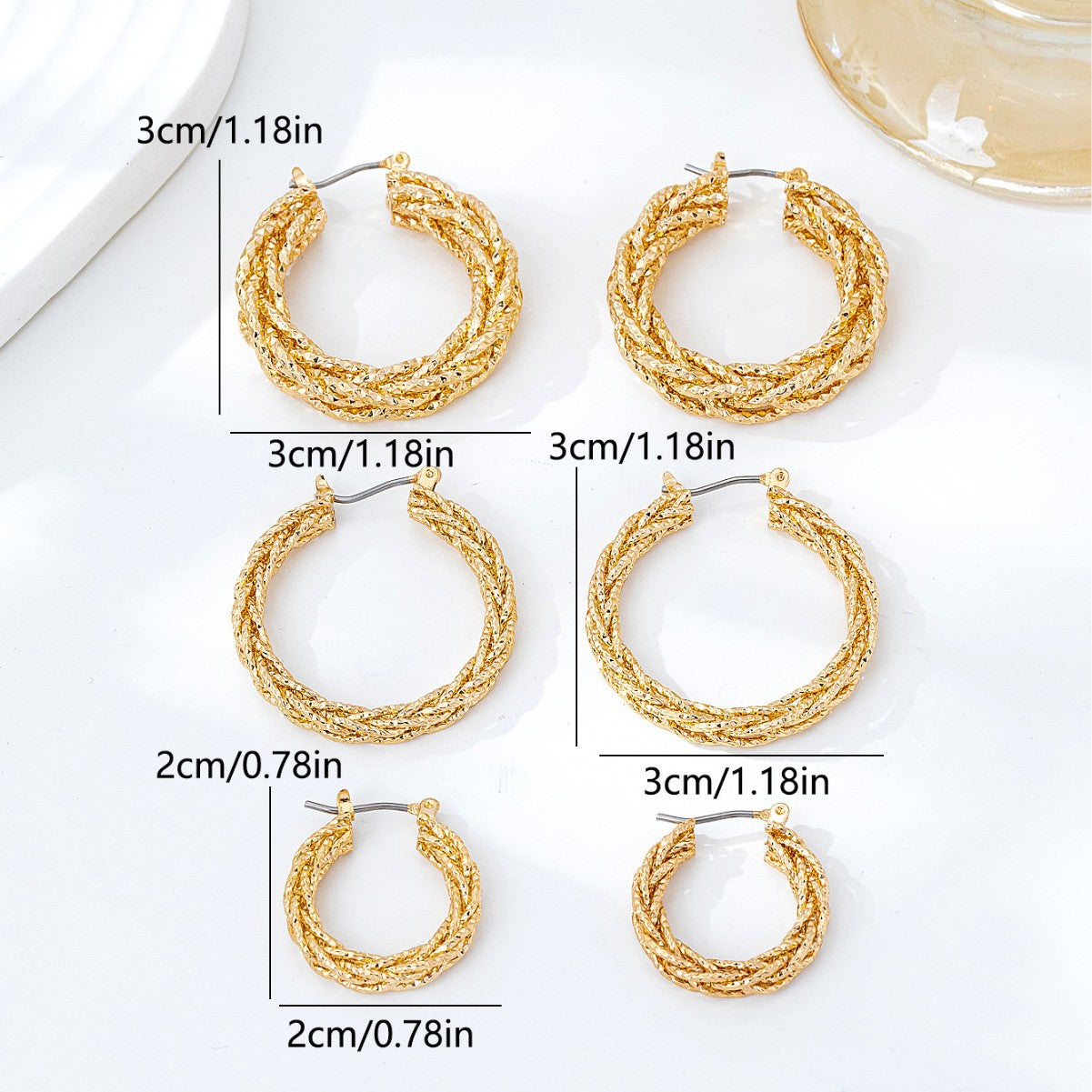 Women's Of Geometric Twist Frosted Surface Earrings