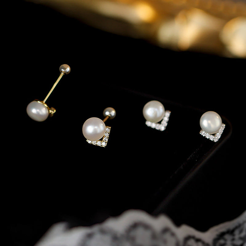 Women's V-shaped Imitation Pearl Exquisite Small Casual Zircon Stud Earrings