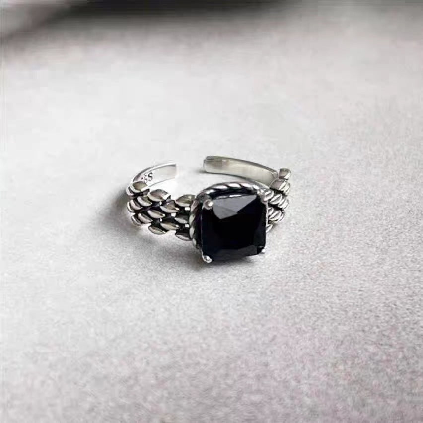 Women's Opening Design Minimalist Vintage Black Diamond Fashion Rings