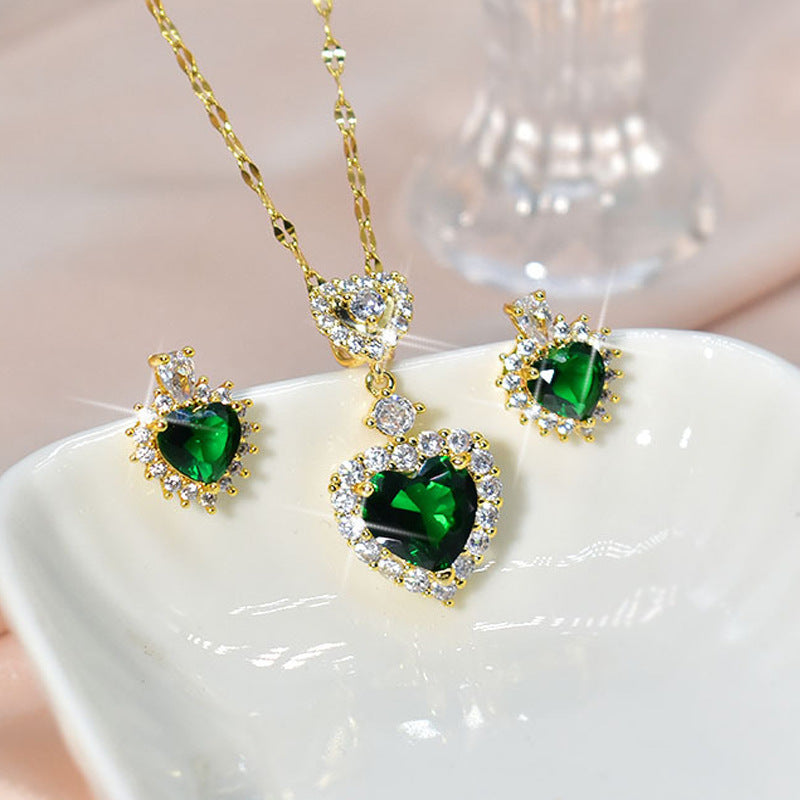 Women's Green Zircon Inlaid Design High-grade Love Titanium Steel No Necklace