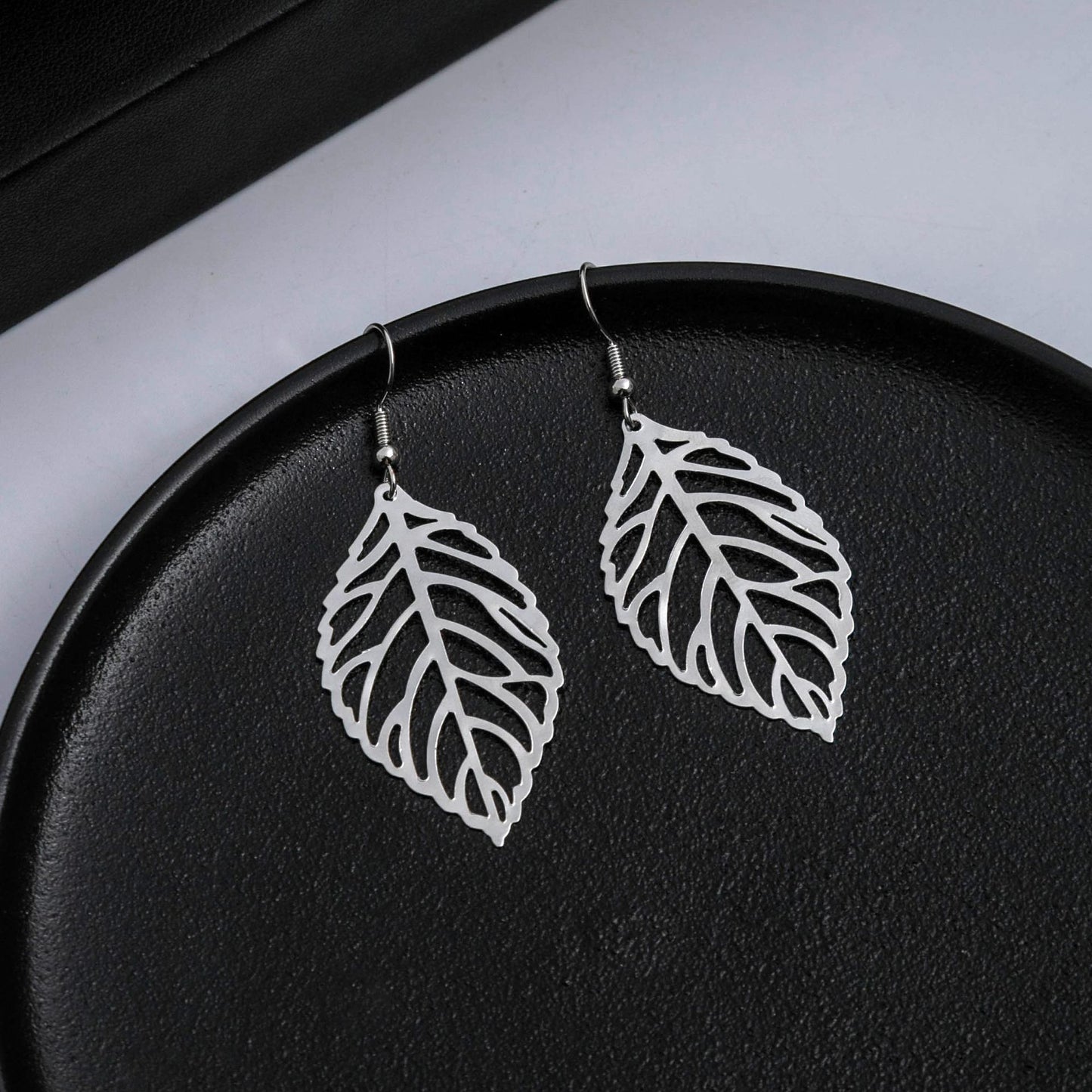 Creative Fashion Simple Mori Style Metal Earrings