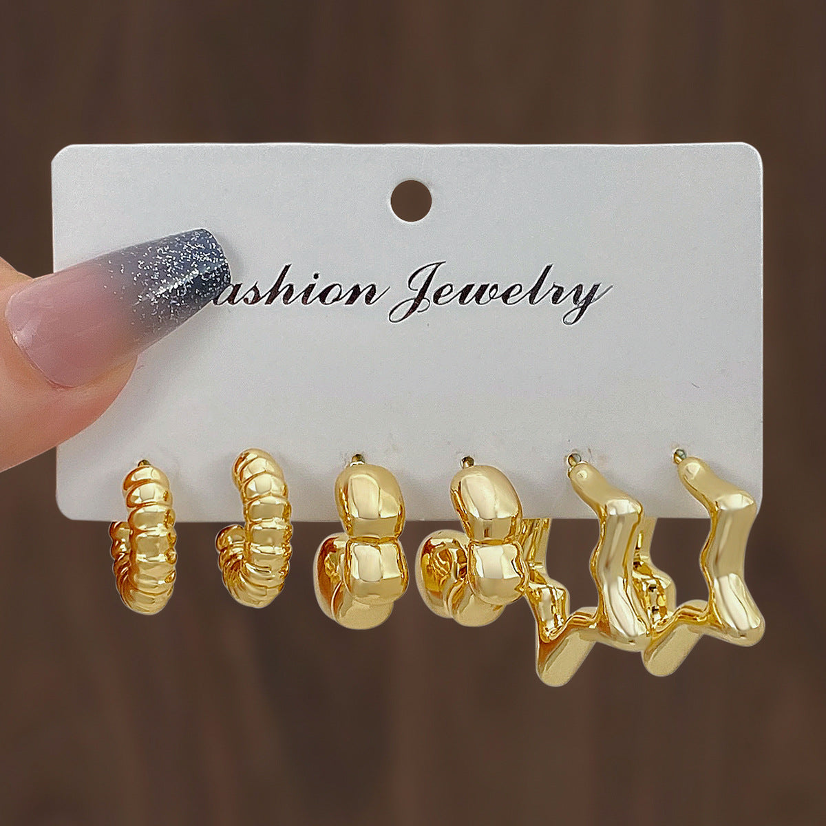 Women's High-grade Gold Fabulous Personality Creative Twist Earrings