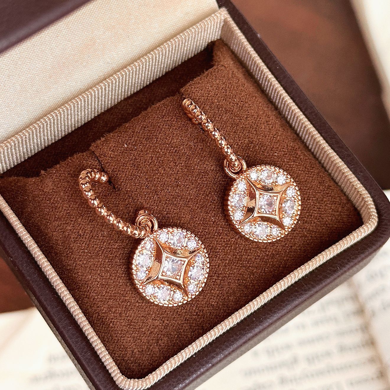 Style Full Of Rhinestone Copper Bubble Rings