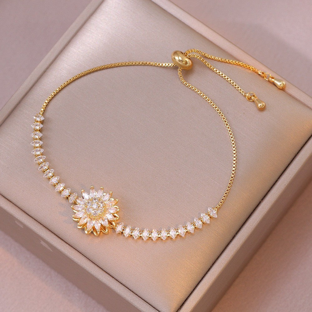 Female Five Petal Flower Fashion Bauhinia Rotatable Bracelet