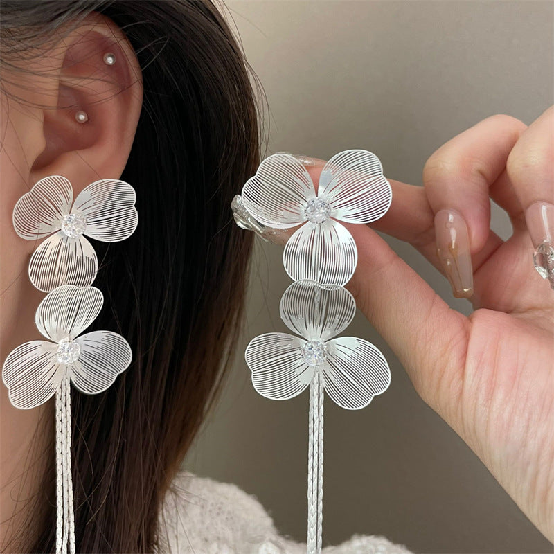 Feeling Matte Sier Bud Silk Screen Flower Female Needle Earrings