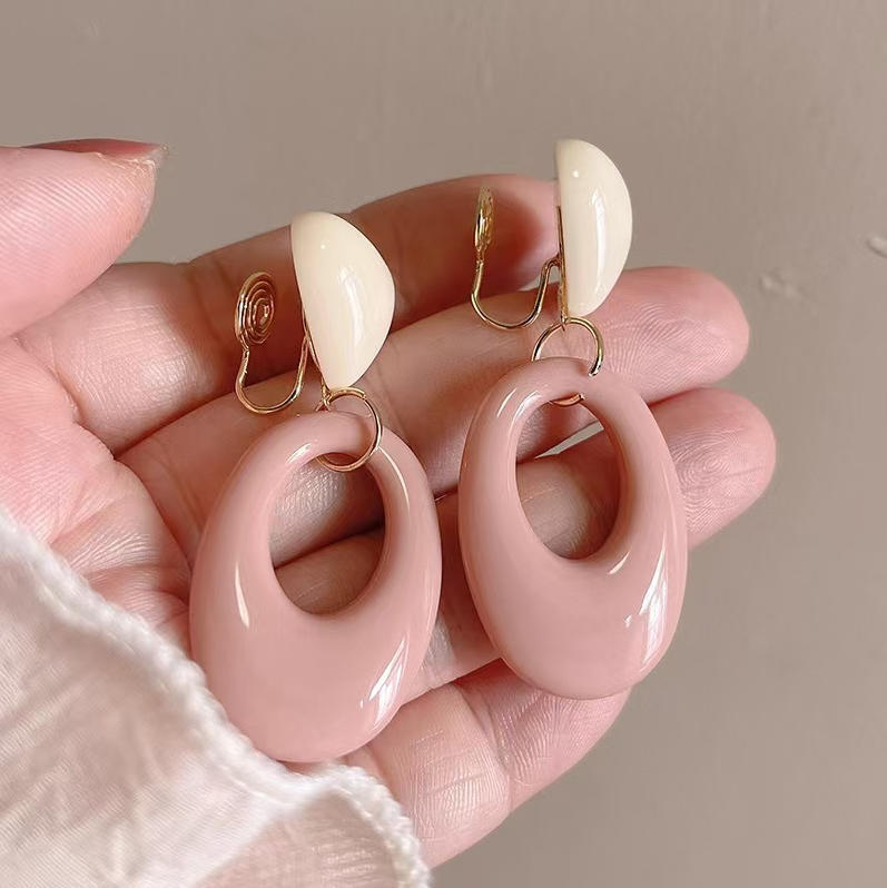Women's Flower Frosted Resin Knitted Oil Rings