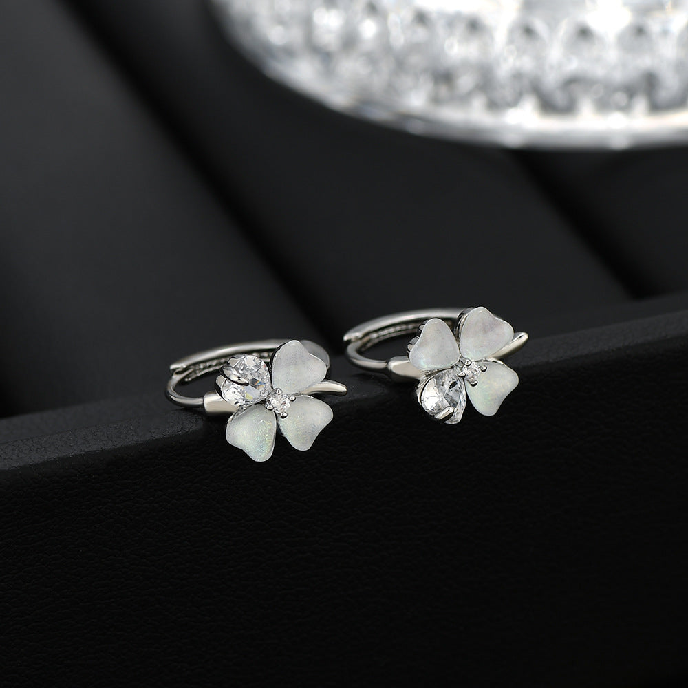 Zircon Personalized Female Niche Design Lucky Four-leaf Earrings