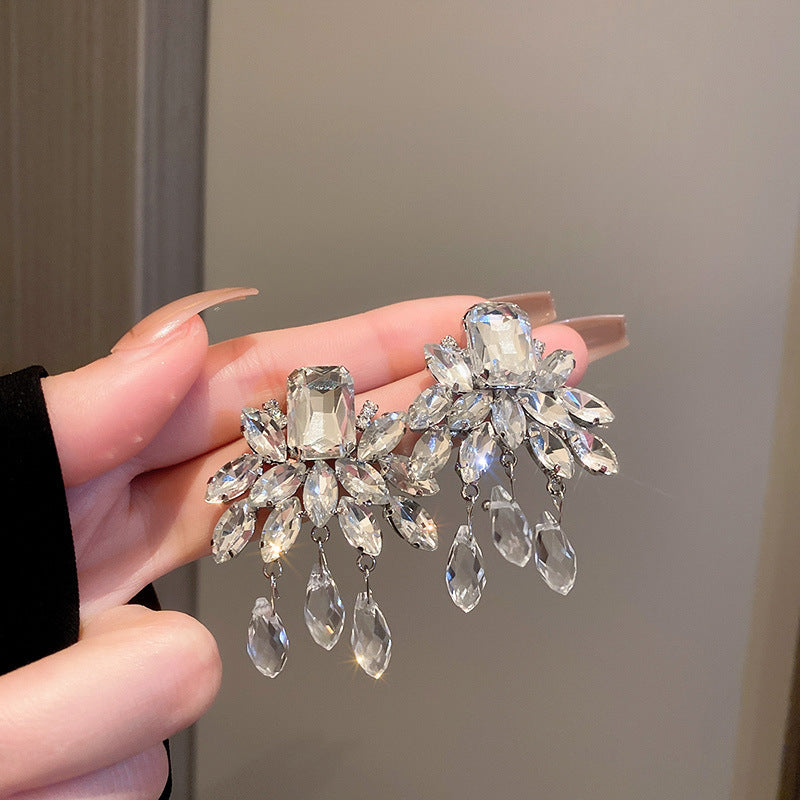 Women's Style Banquet Luxury Geometric Water Drop Light High-grade Party Earrings