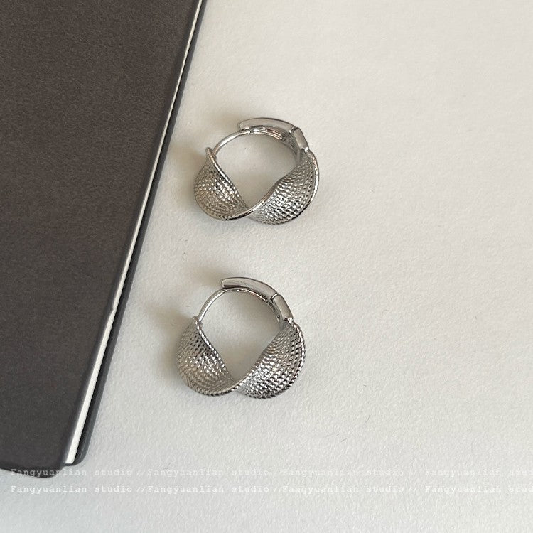Women's Twisted Hoop Ear Clip Unique Light Luxury Stud Earrings