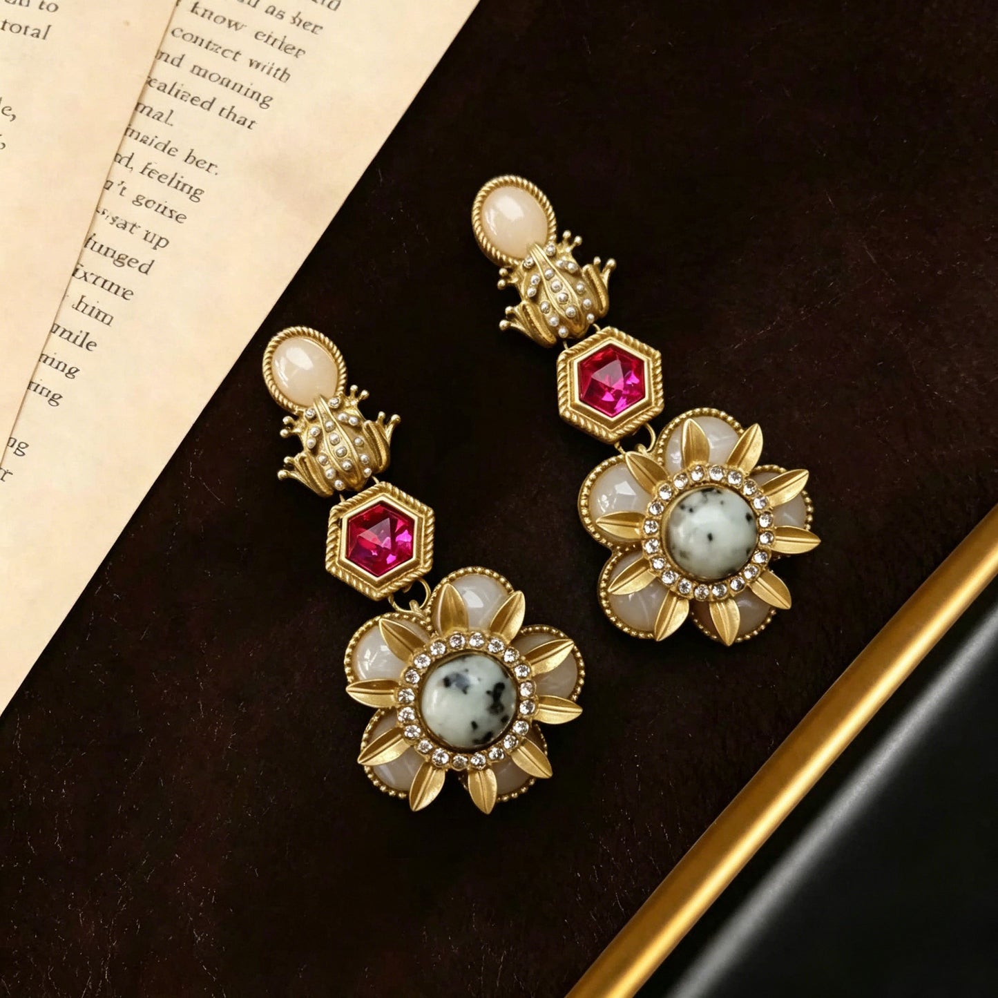 Flower Palace Style Retro Minority Simple Natural Stud Earrings