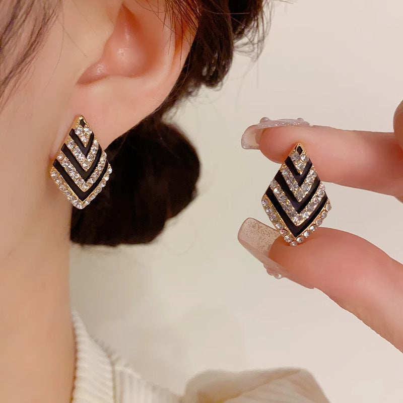 Women's Rhombus Stripe Diamond Versatile High-grade Temperament Stud Earrings