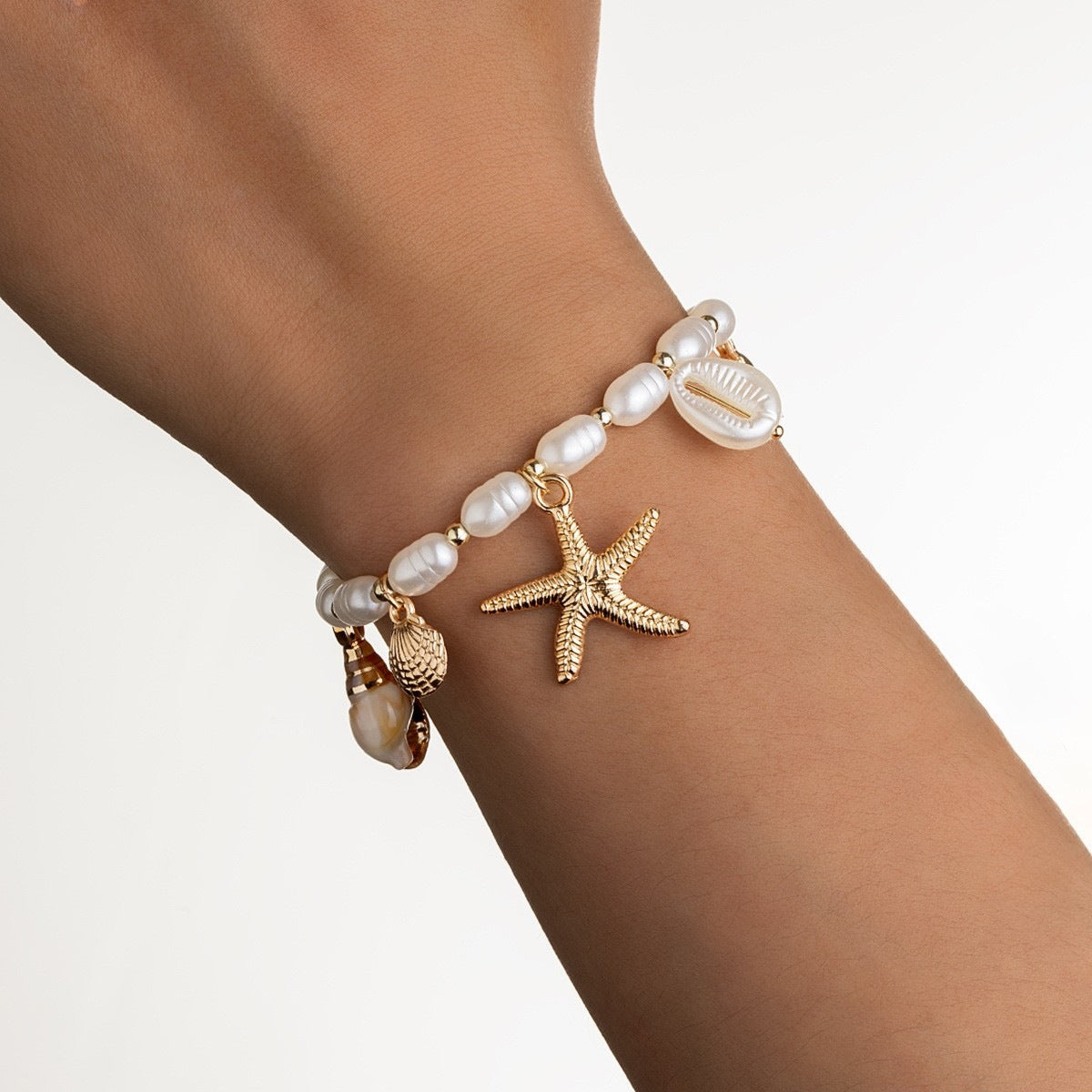 Women's Beach Vacation Style Alloy Starfish Shaped Stud Earrings