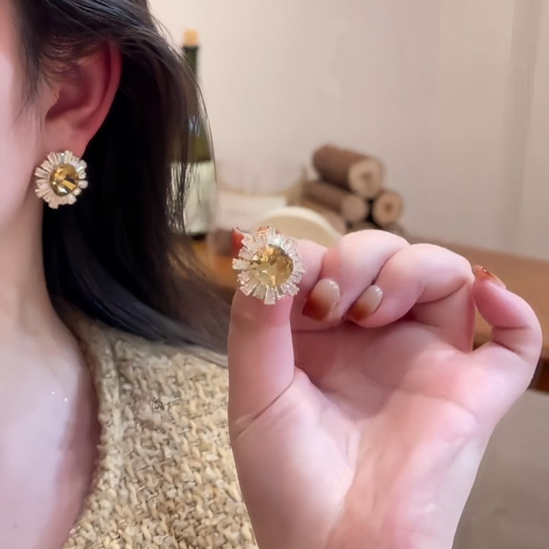 Fashion High-grade Square Sugar Flower Light Luxury Simplicity Temperament Stud Earrings