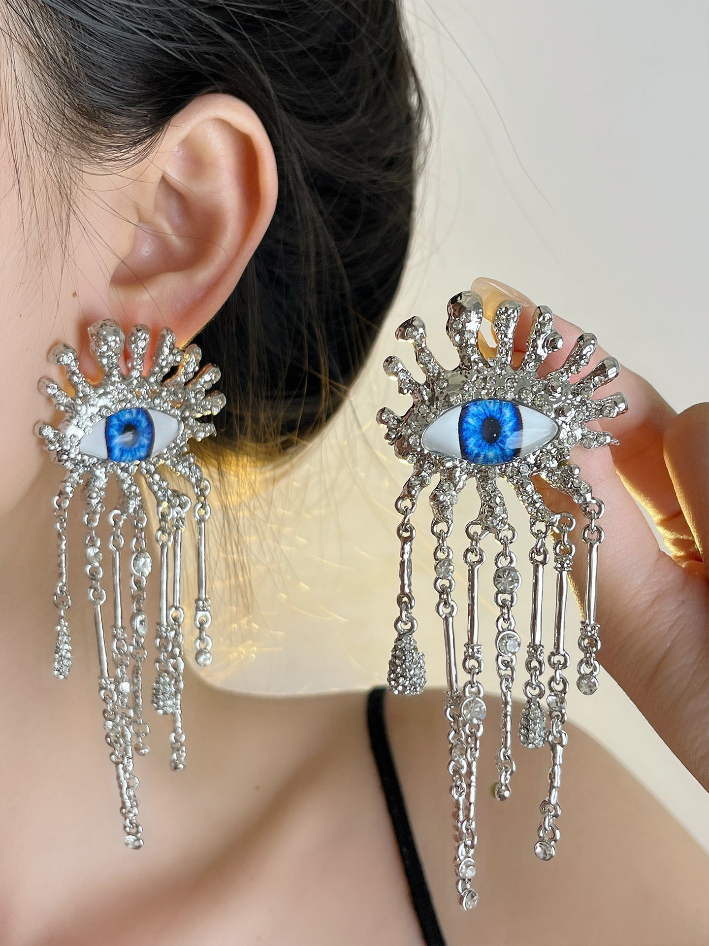 Devil's Eye Female Niche High-grade Light Luxury Retro Rings