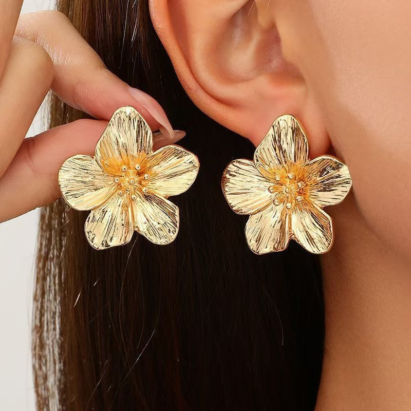Light Luxury Golden Flower Suite Niche Jewelry Set