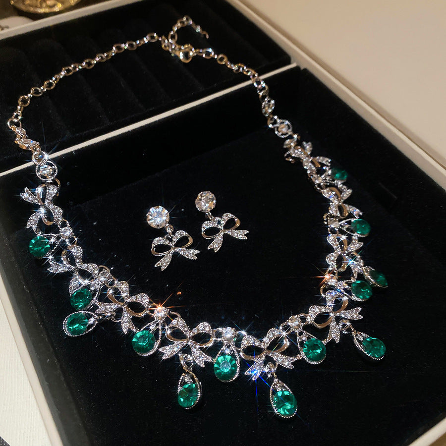 Women's Luxury Minority Clavicle Chain Palace Style Jewelry Set