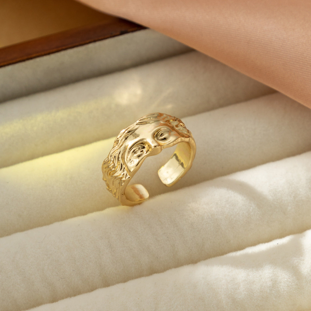 Women's Summer Jewelry Creative Venus Half Face Rings