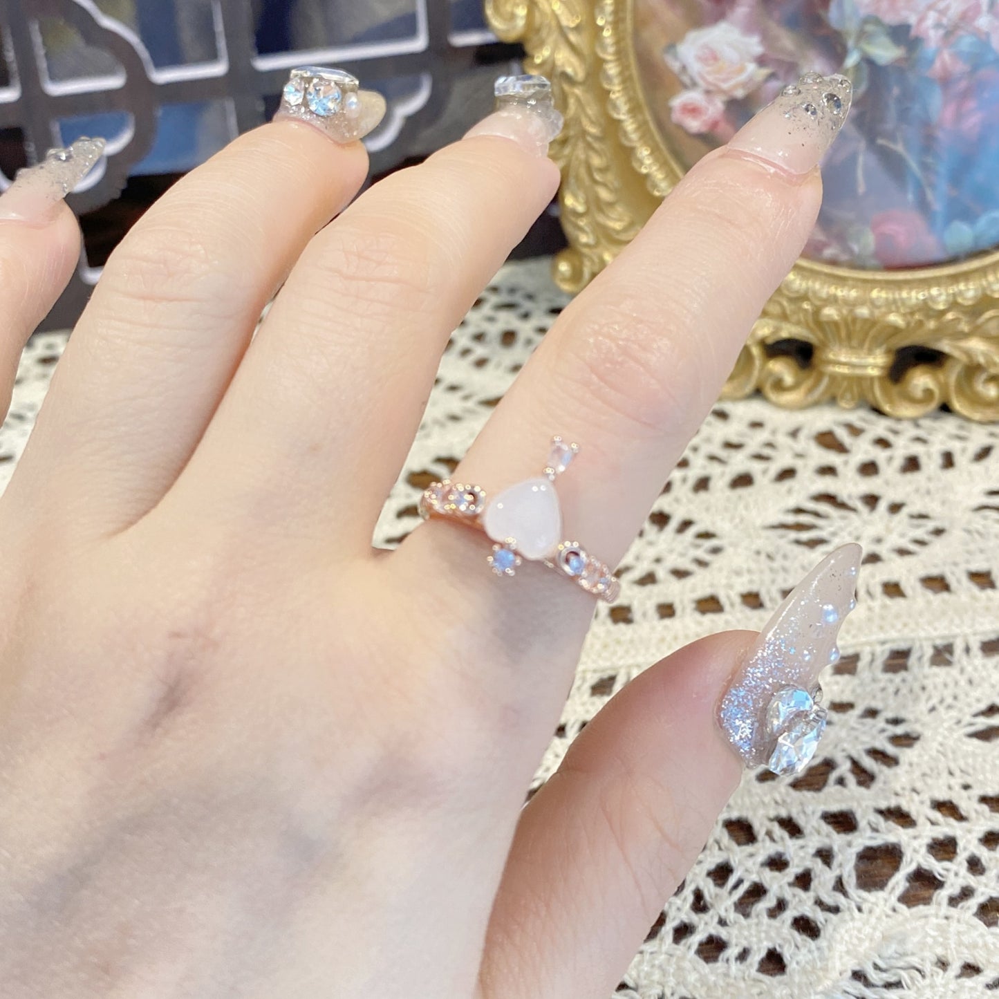 Palace Rose Golden Lace Hollow Open End Expensive Rings
