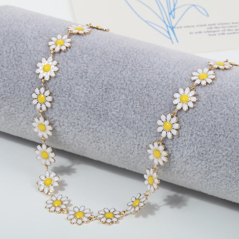 Women's Daisy Clavicle Chain Simple Temperament Painted Necklaces