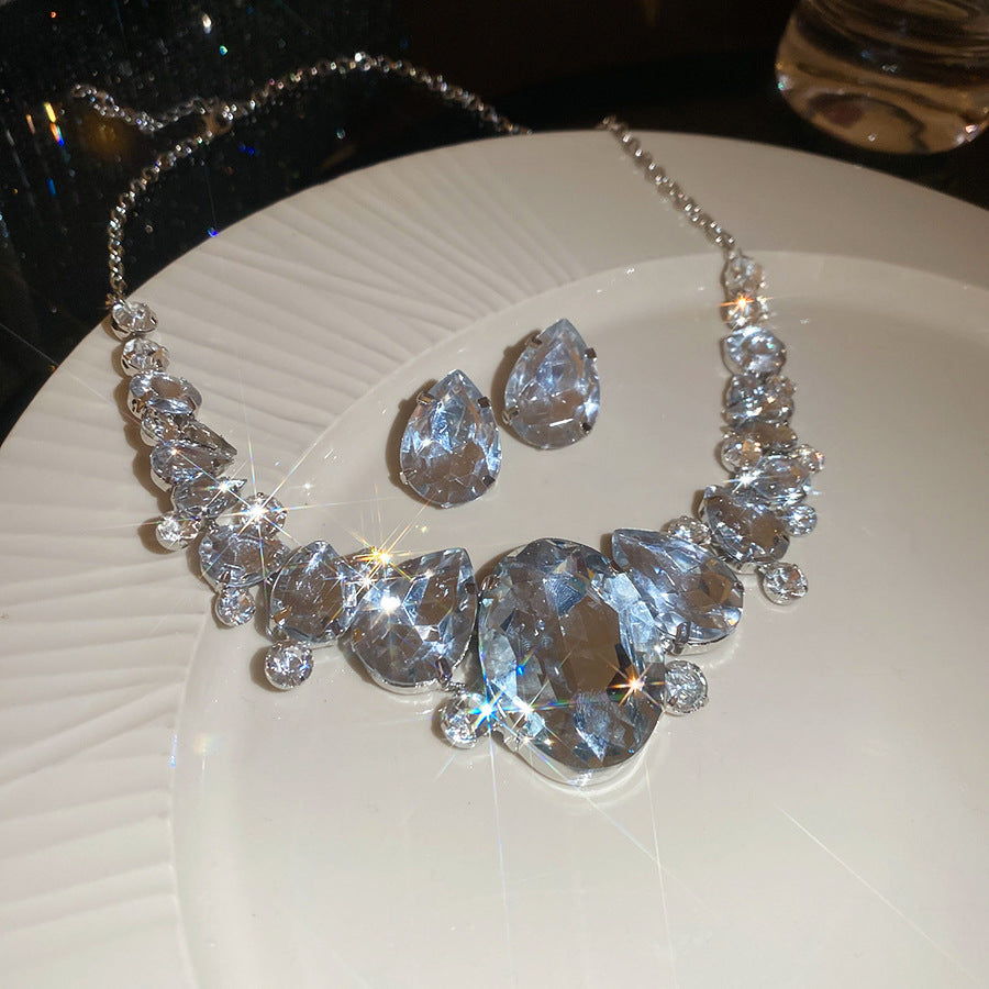 Women's Luxury Minority Clavicle Chain Palace Style Jewelry Set