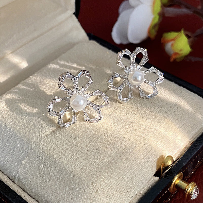 Women's Sier Needle Flower Color Zircon Mori Sweet Fashion Earrings