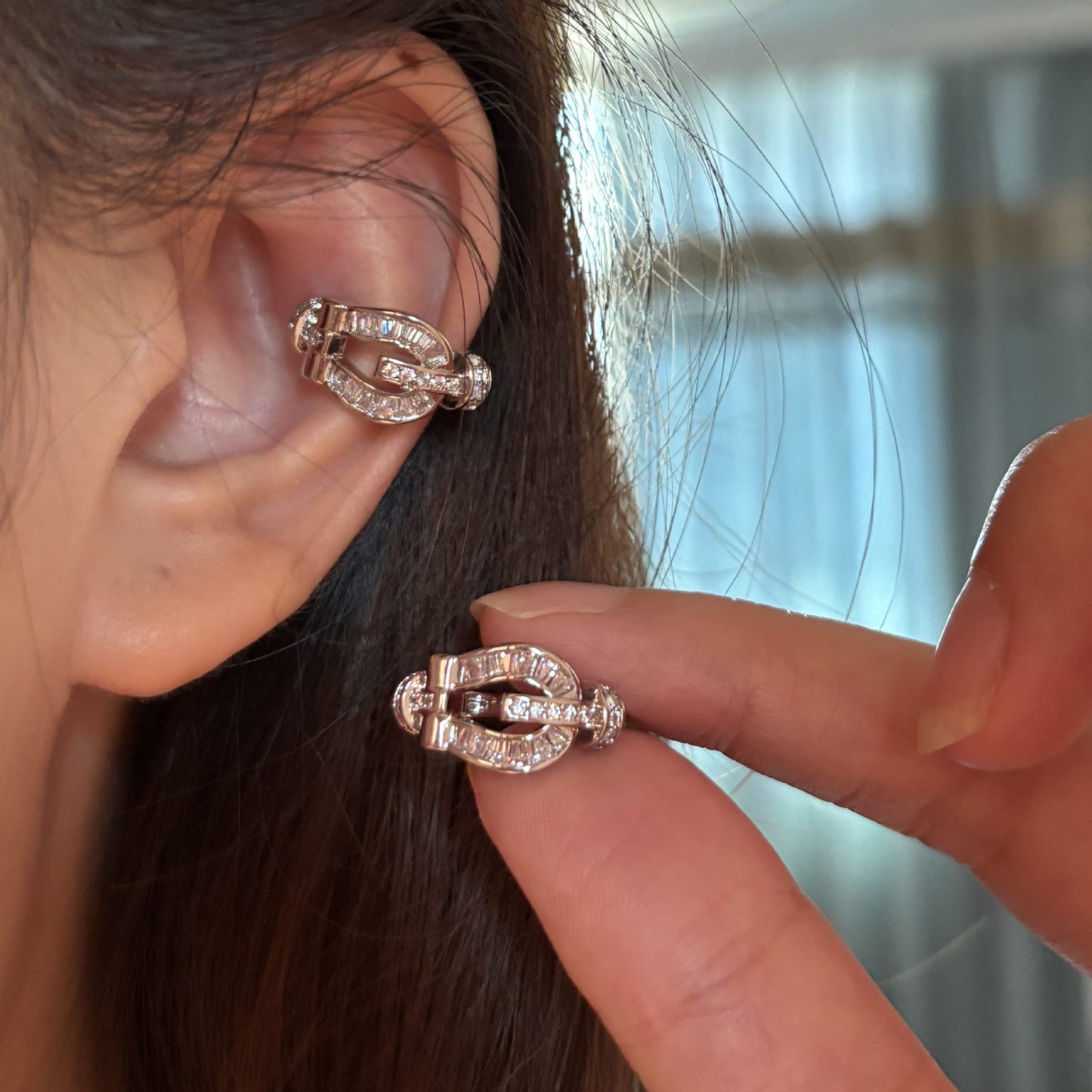 Korean Style Inlaid Zircon Horseshoe Ear Clip Niche Personality Light Earrings