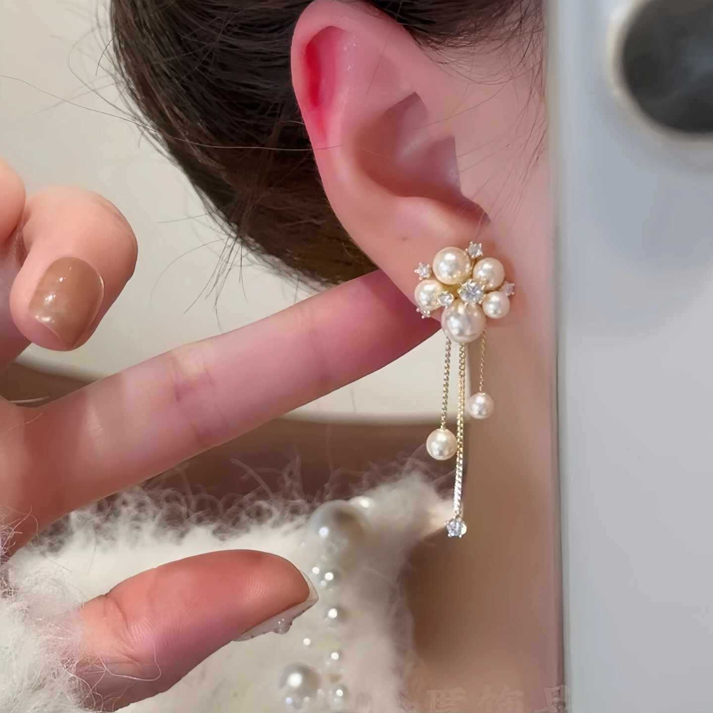 Women's French Style High-grade Pearl Flower Shiny Diamond Tassel Niche Earrings