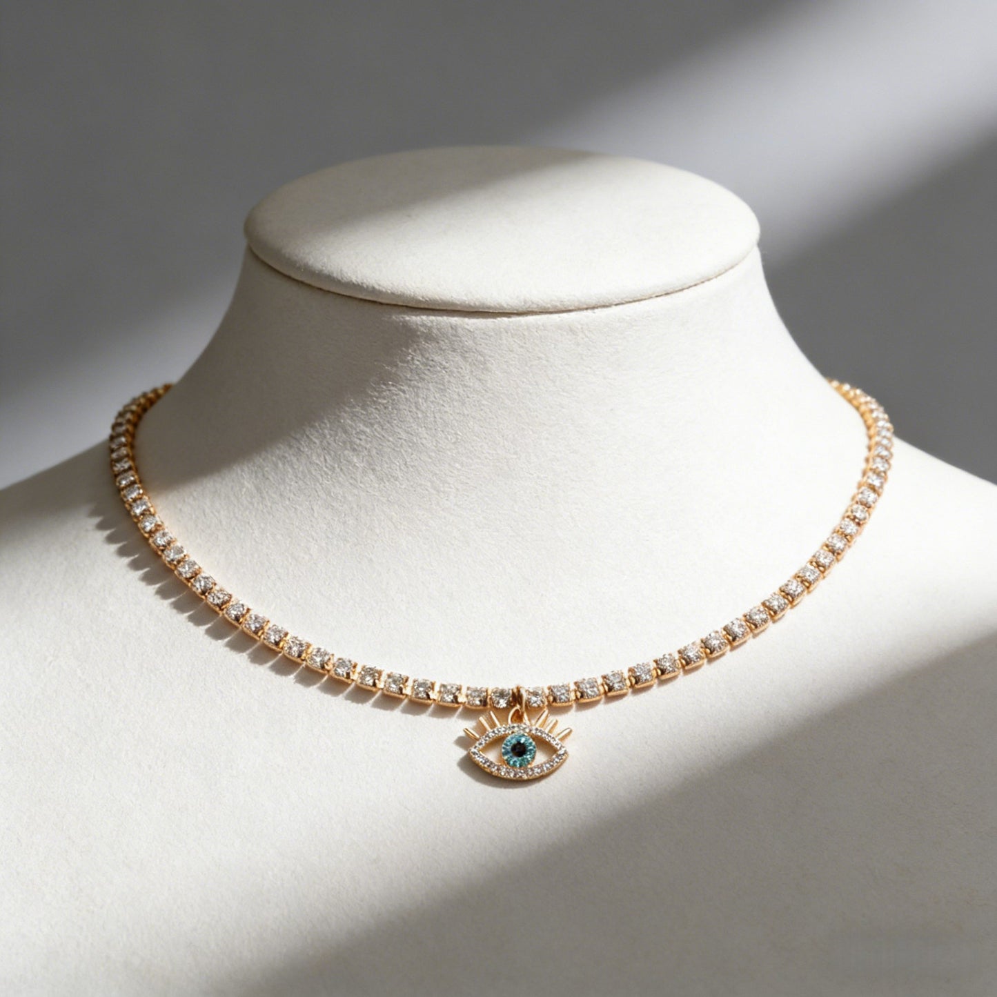 Women's Light Luxury Full Diamond Devil's Eye Stackable Rhinestone Exquisite Clavicle Necklace