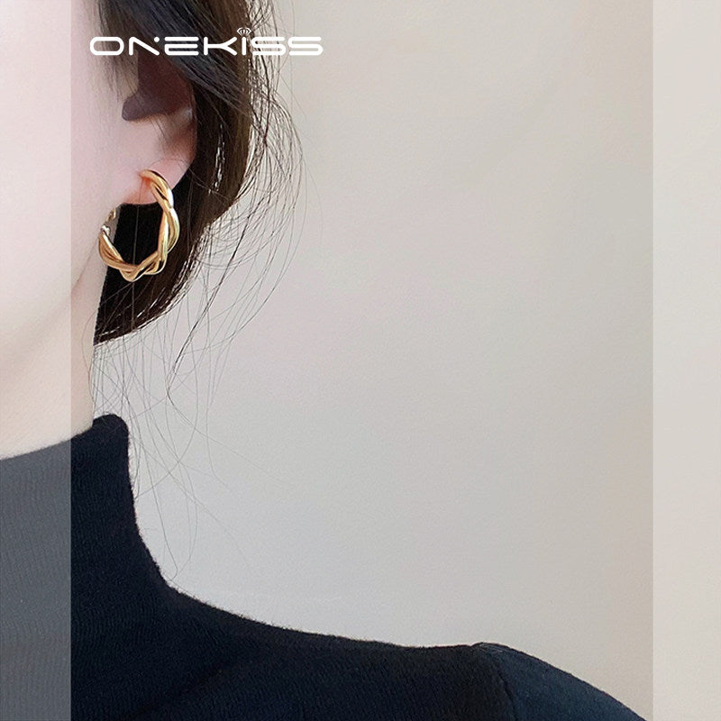 Women's Simple Metallic Retro Fashion Ear Design Earrings