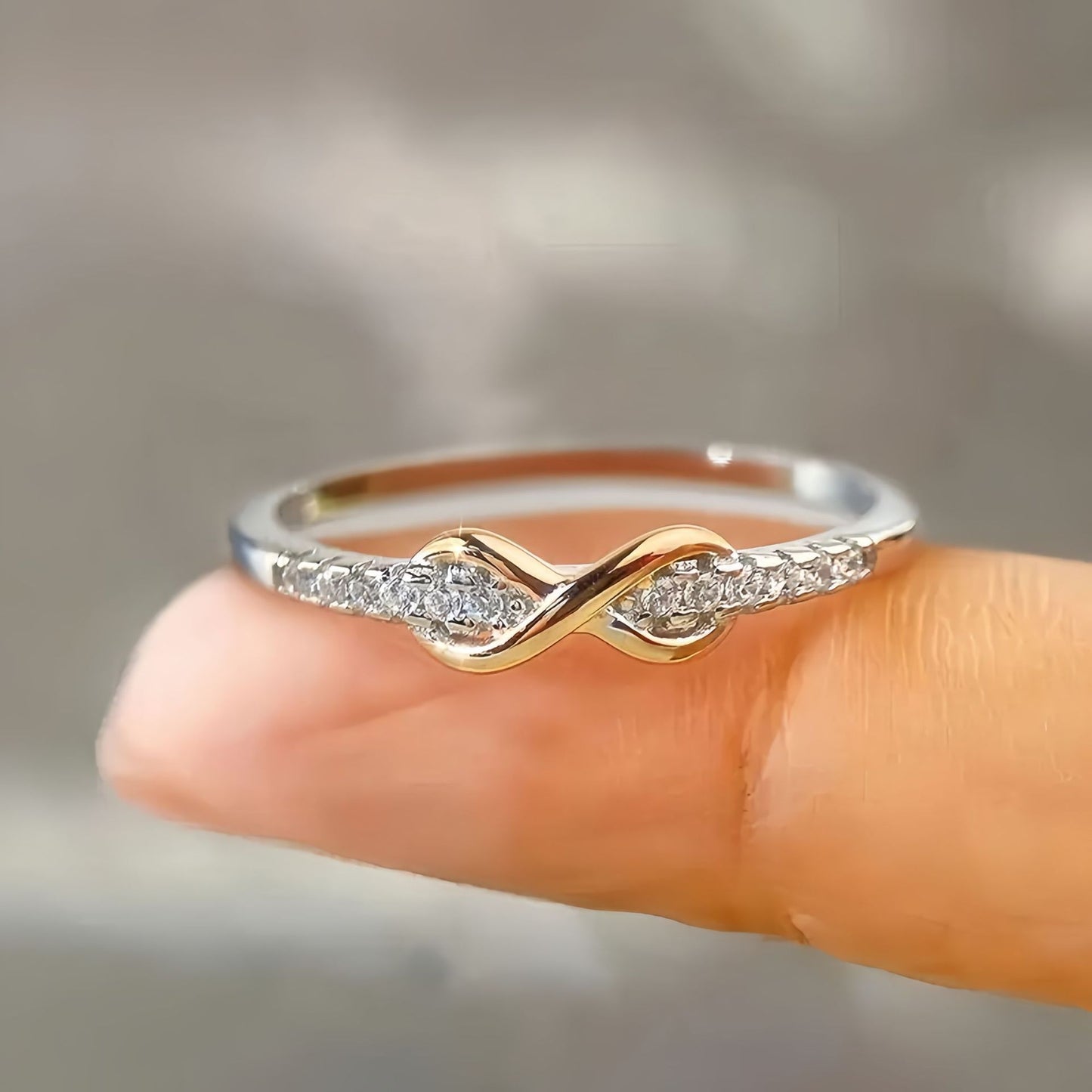 Women's Inlaid Zirconium Fashion Simple Single Row Diamond Rings