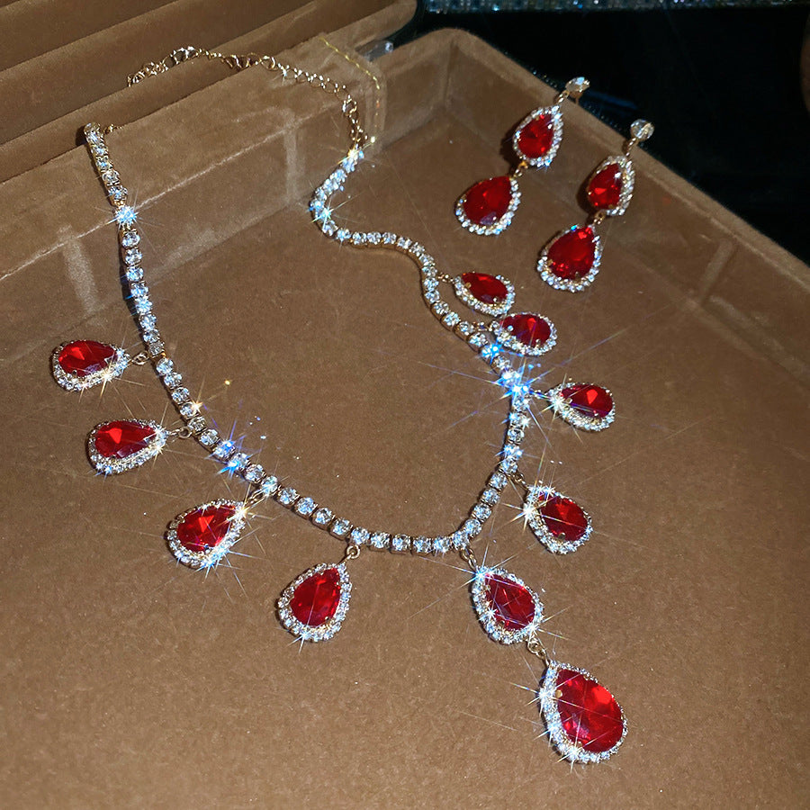 Women's Luxury Minority Clavicle Chain Palace Style Jewelry Set