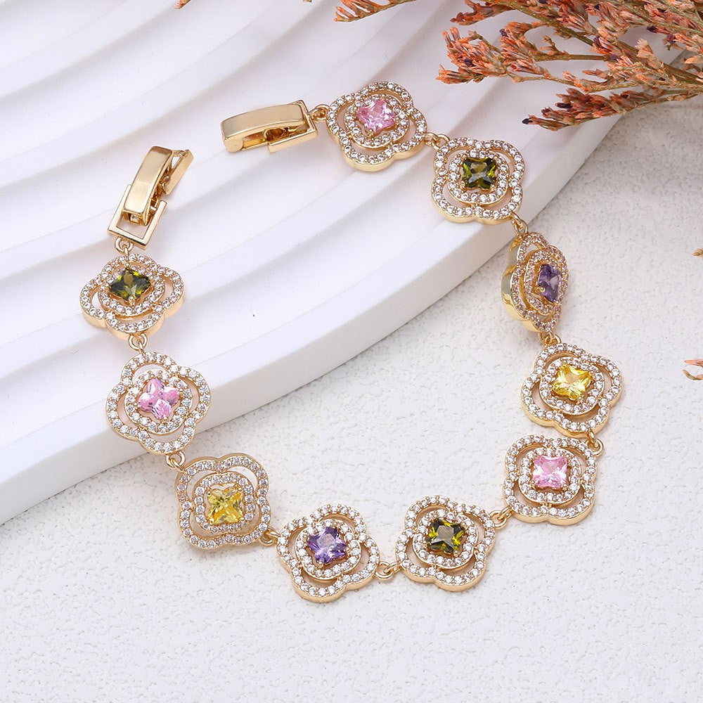 Women's Clover Light Luxury Exquisite High-grade Retro Fashion Jewelry Set