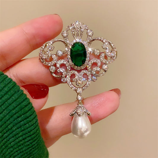 Style Emerald Hollow Full Diamond Lace Brooches