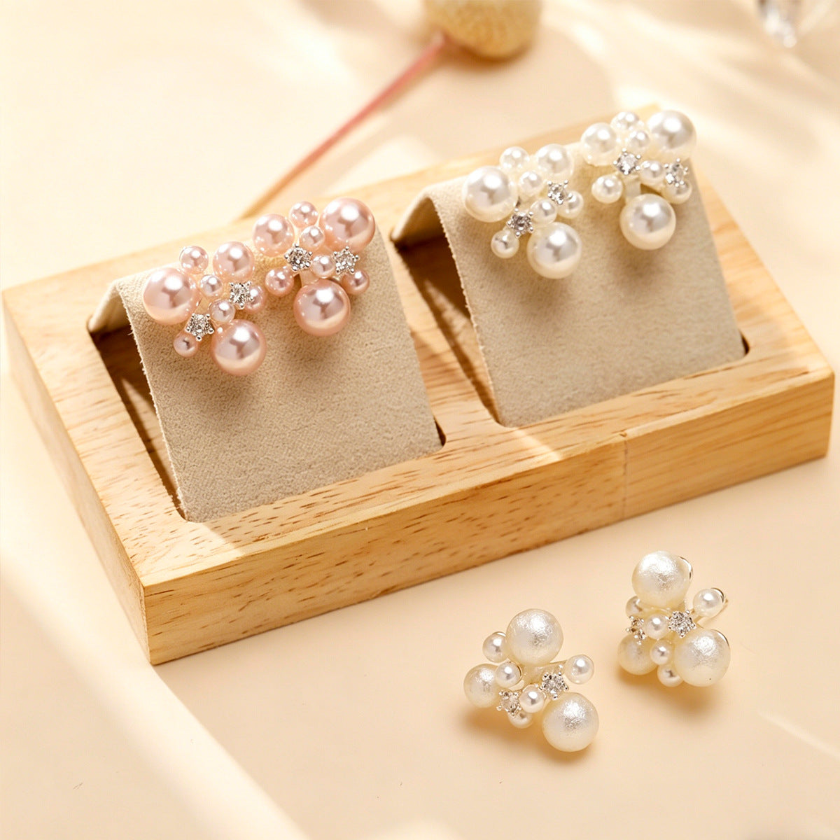 Large Small Pearls Ear Niche High Stud Earrings