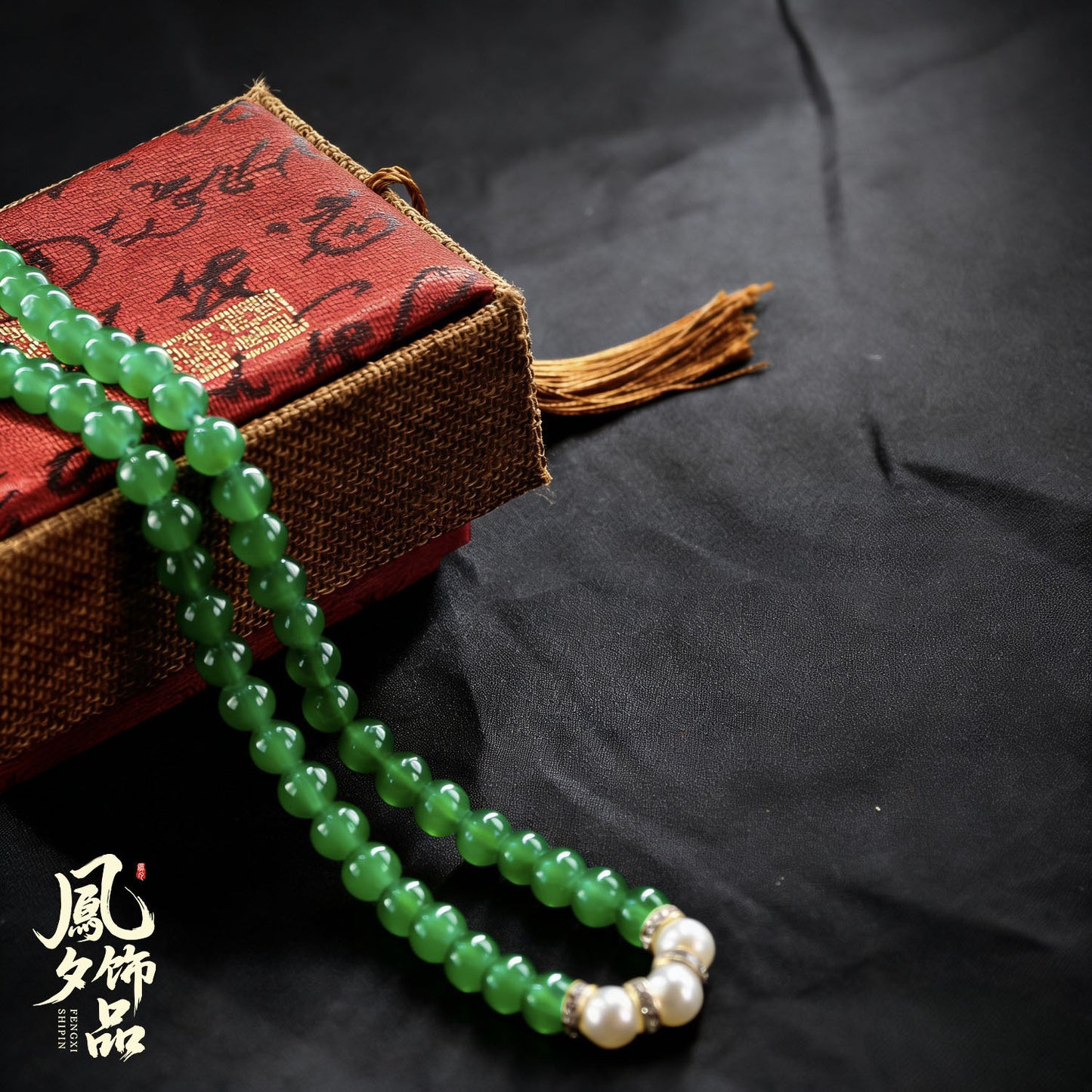 Mom Chain Three-piece Emerald Mother's Day Gift Necklace