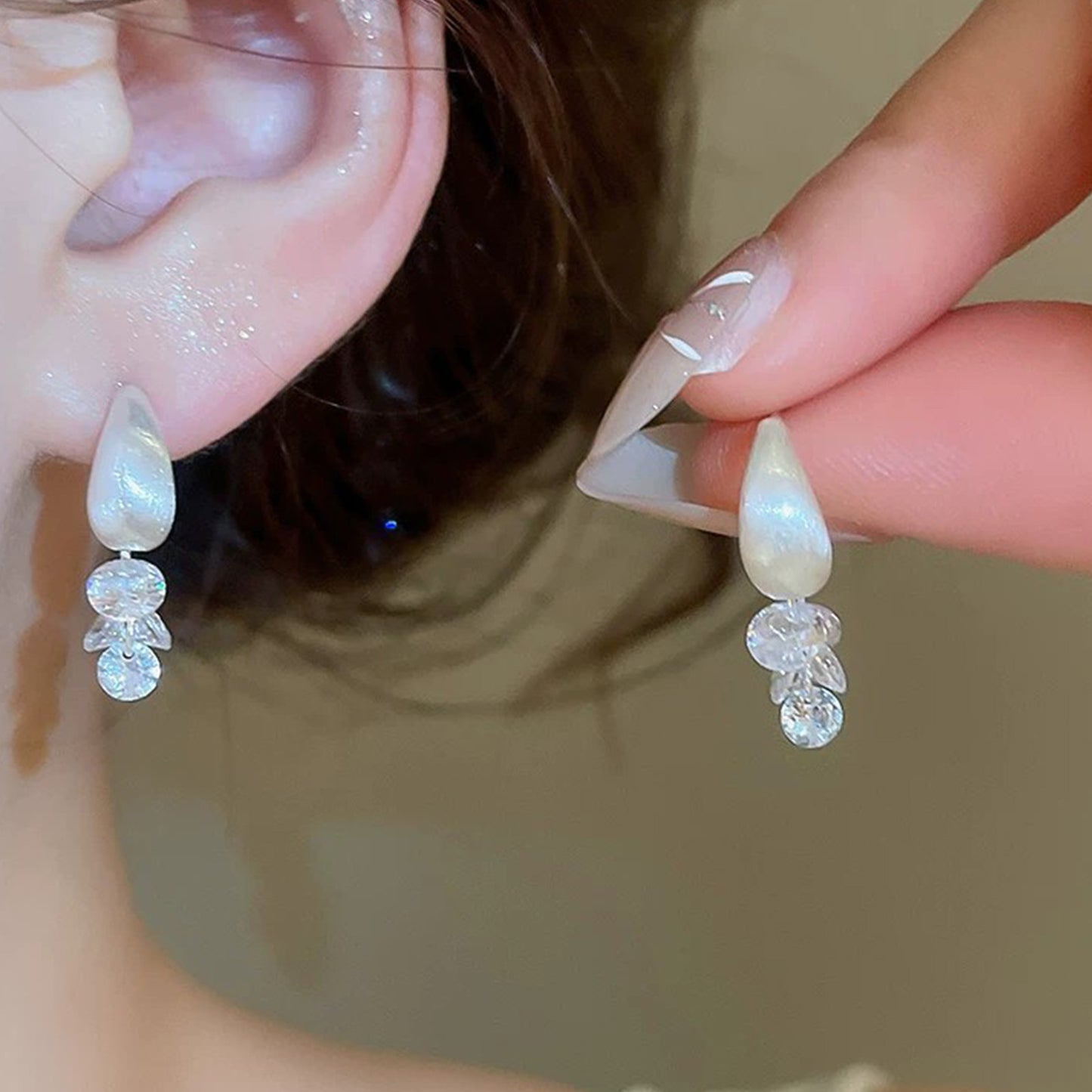 Women's Luxury Water Drop Zircon Tassel Beautiful Unique High-grade Earrings