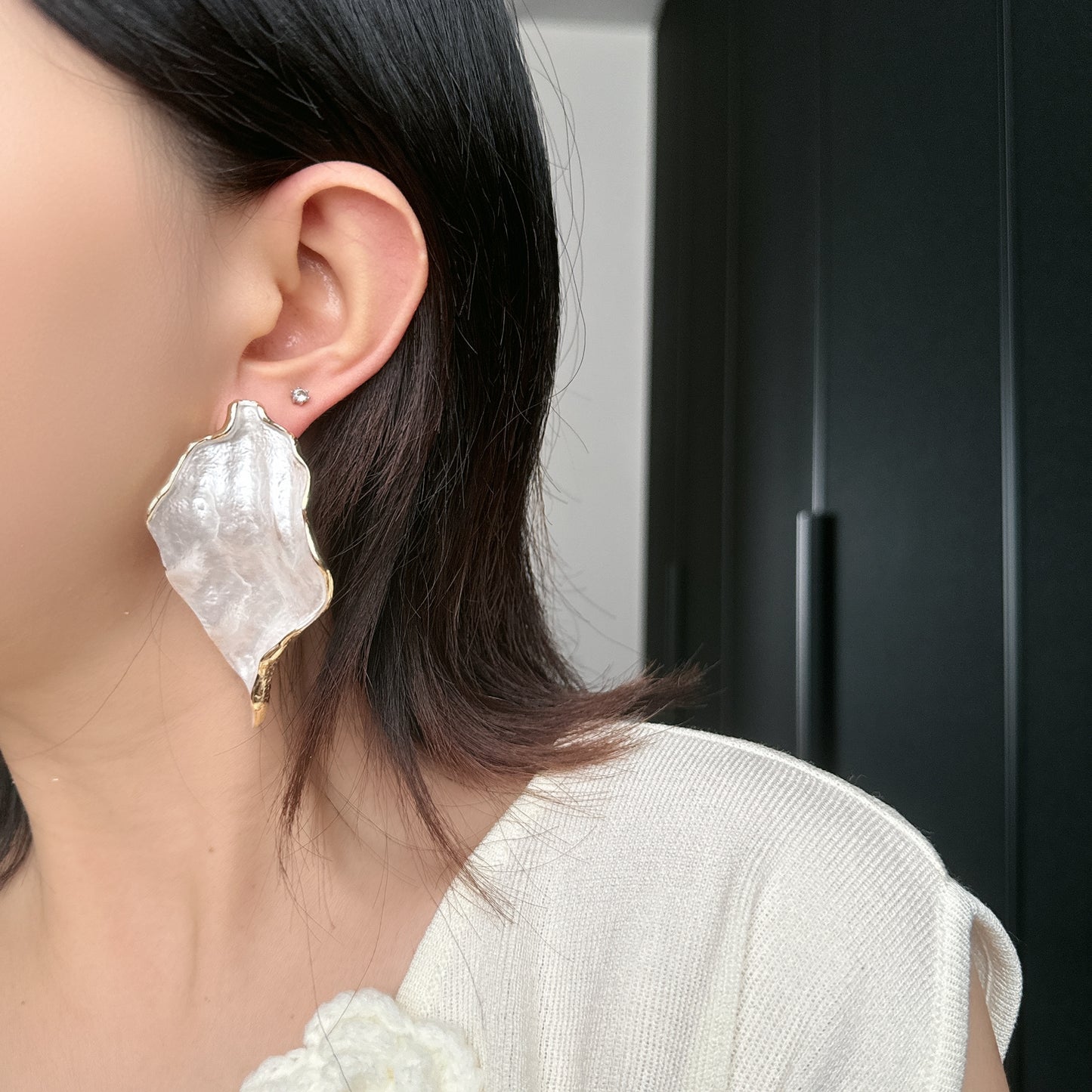 Texture Three-dimensional Leaf Flower Sweet Cool Diamond Enamel Drop Oil Earrings