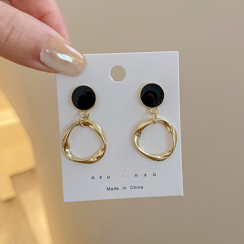 Light Luxury High-grade Female Fashion Retro Stud Earrings